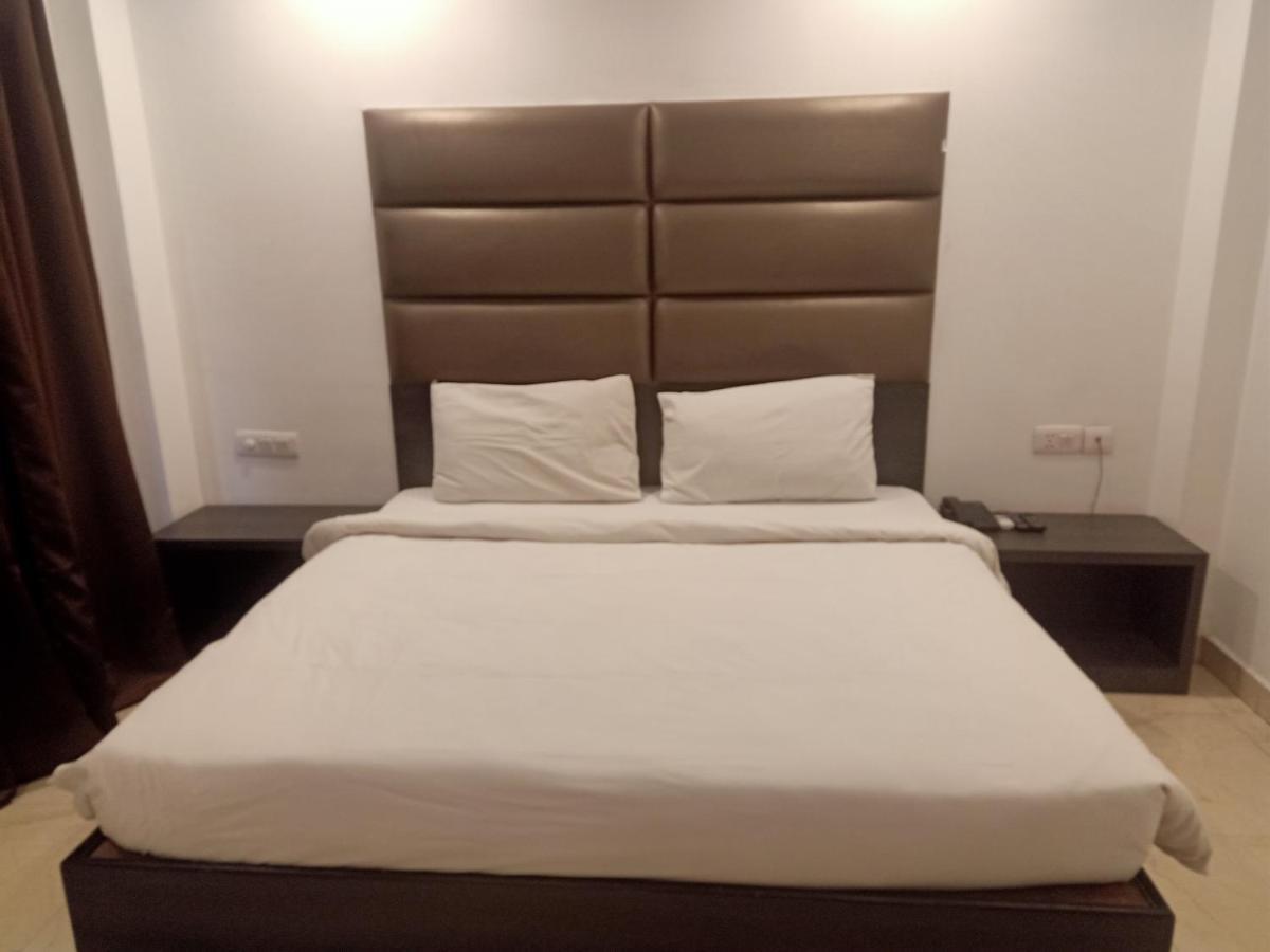 Hotel Chaupal By Casa Bella Gurgaon Exterior photo