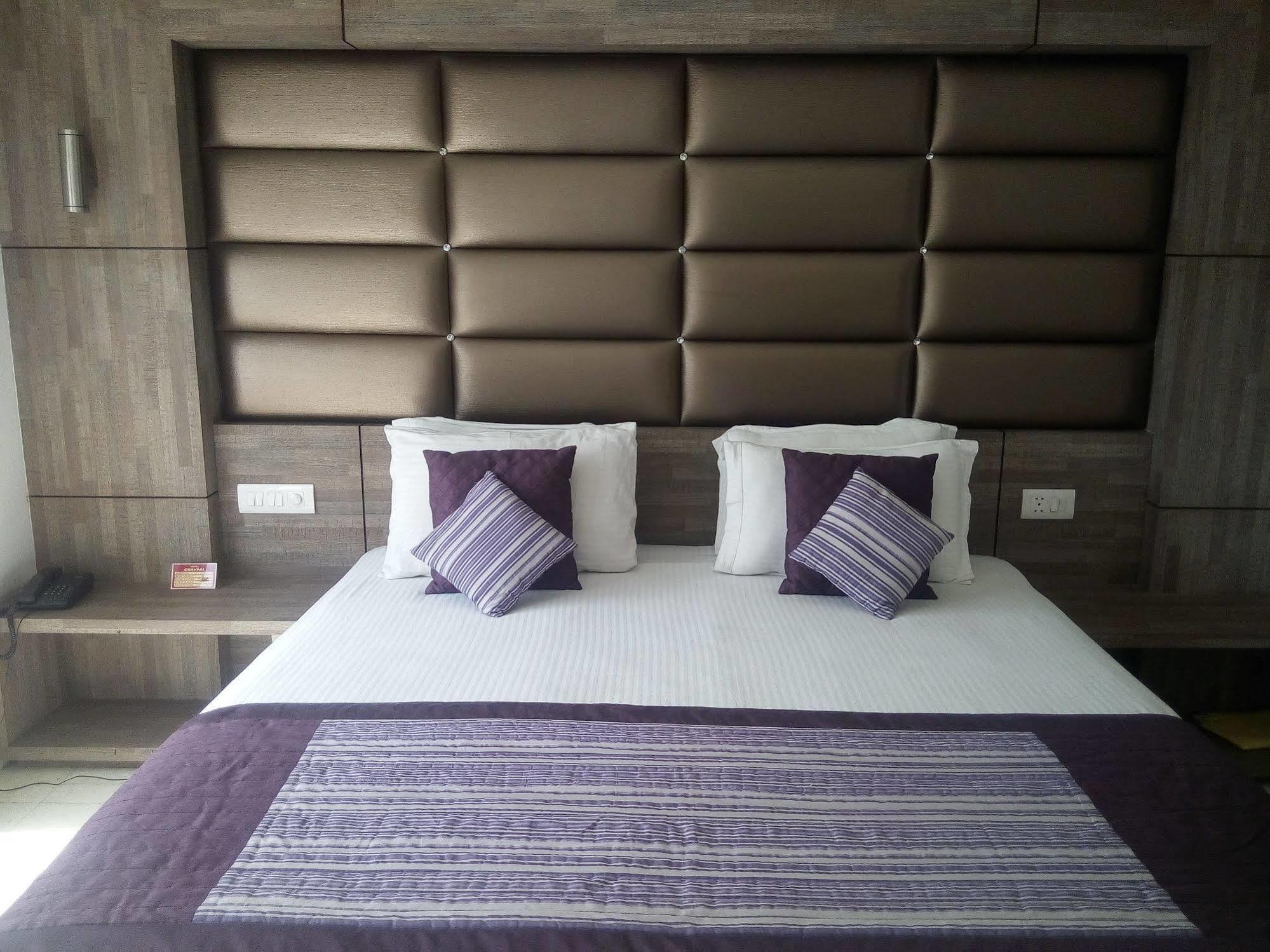 Hotel Chaupal By Casa Bella Gurgaon Exterior photo